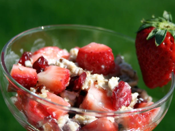 Easy Overnight Strawberry Muesli (Swiss Style)